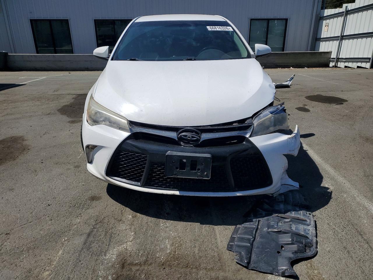 2017 Toyota Camry Se - zdjęcie 5