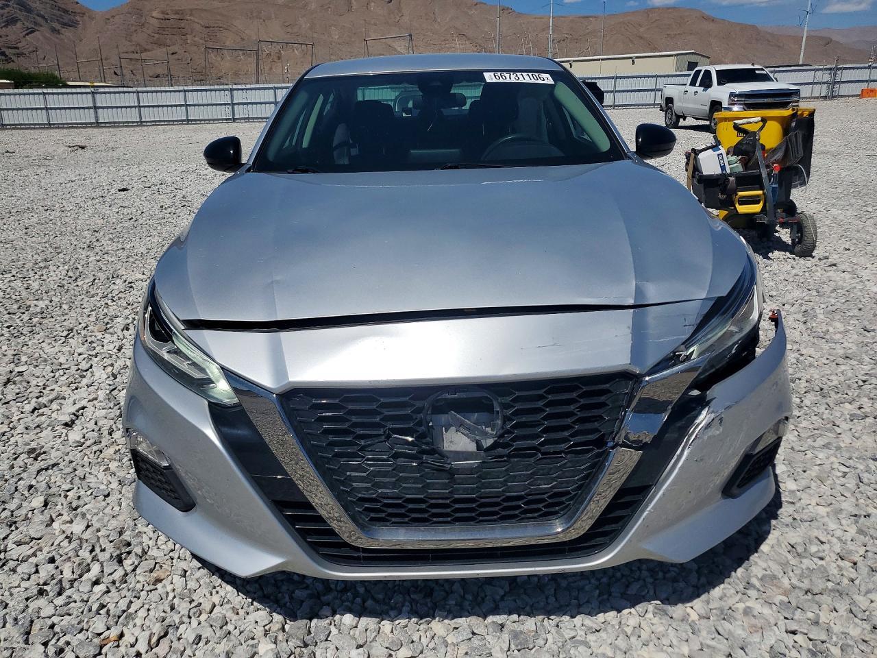2021 Nissan Altima Sr - zdjęcie 5