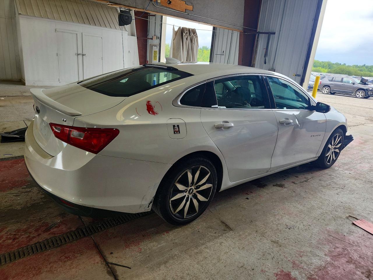 2017 Chevrolet Malibu Lt - zdjęcie 3