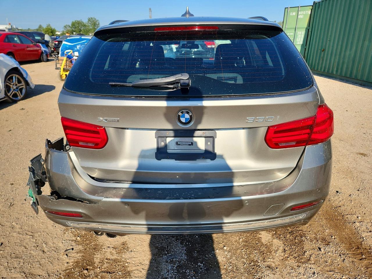 2017 BMW Seria 3 330i - zdjęcie 6