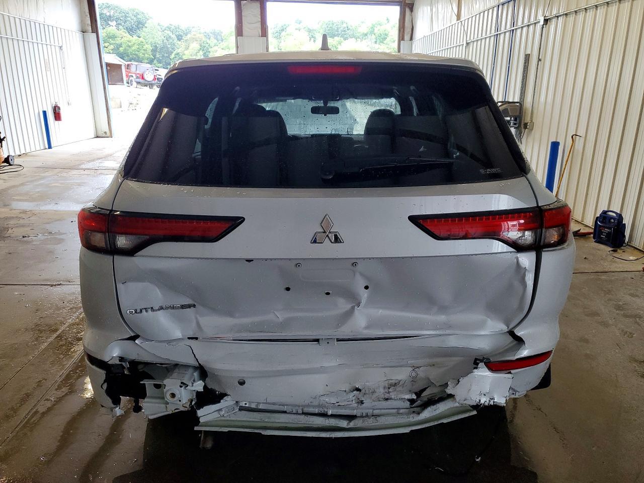 2022 Mitsubishi Outlander Se - zdjęcie 6