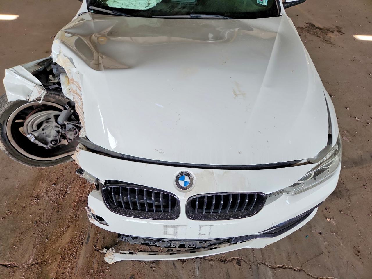2018 BMW 330 I - zdjęcie 11