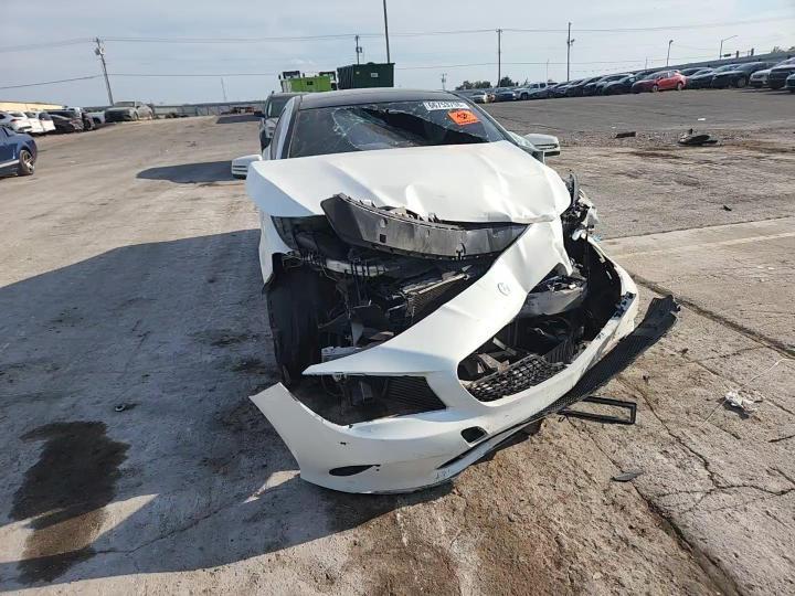 2017 Merz Cla Class - zdjęcie 13