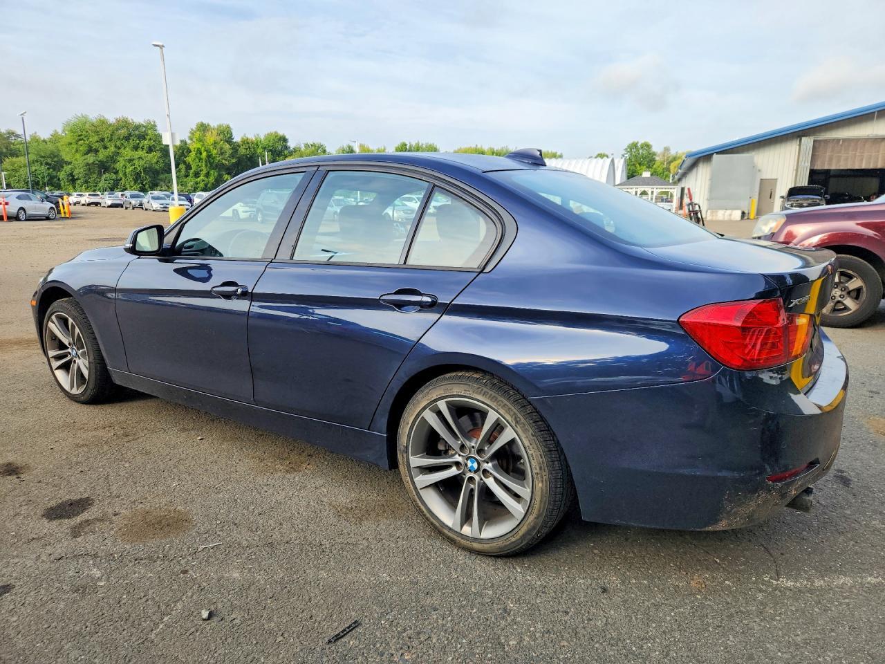2014 BMW Seria 3 335i - zdjęcie 2