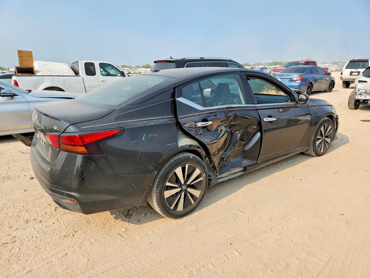 2020 Nissan Altima Sl - zdjęcie 3