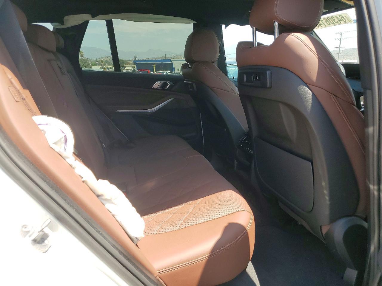 2023 BMW X5 xDrive45E - zdjęcie 11