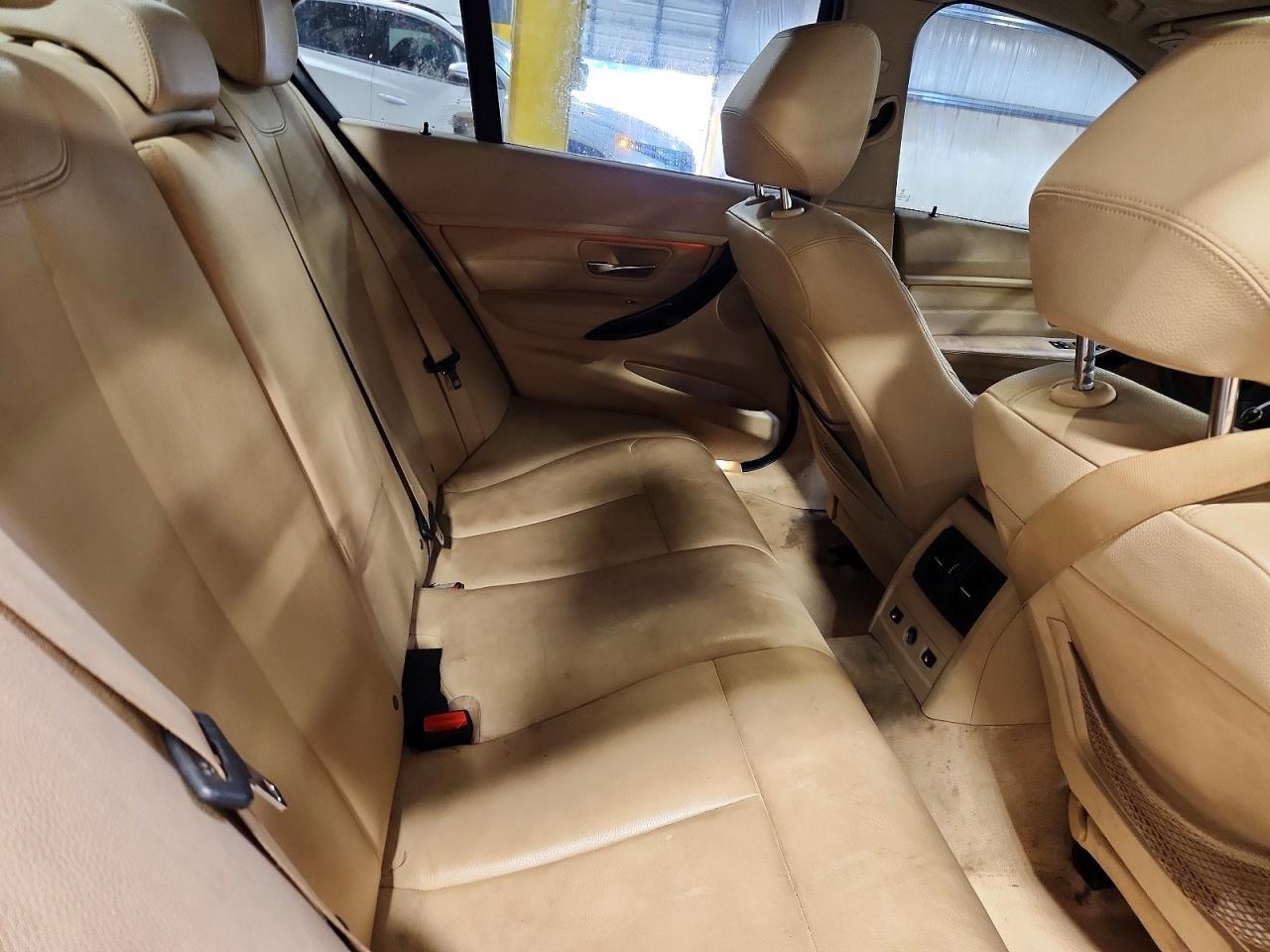 2013 BMW 320 I xDrive - zdjęcie 10