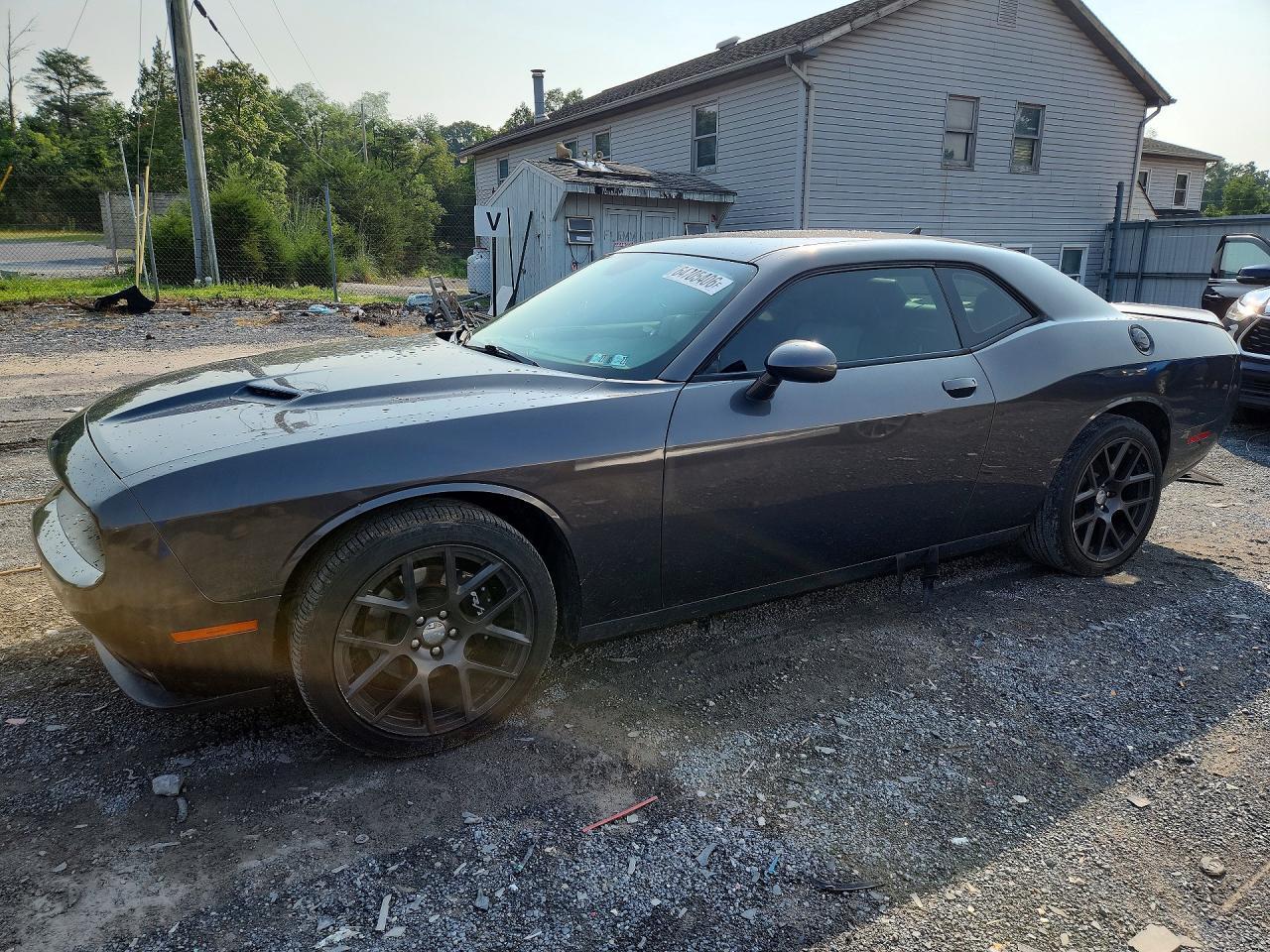 2016 Dodge Challenger R/T - zdjęcie główne