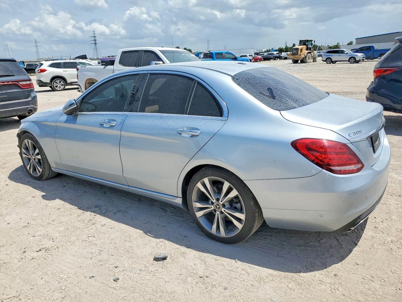 2018 Mercedes-Benz C 300 - zdjęcie 2