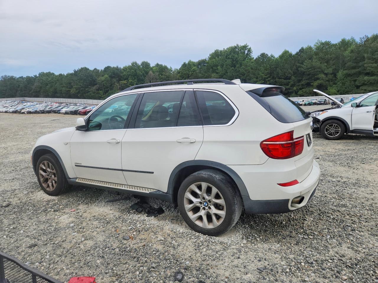 2013 BMW X5 xDrive35I - zdjęcie 2