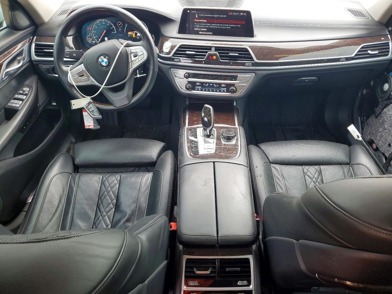 2019 BMW 740 I - zdjęcie 8