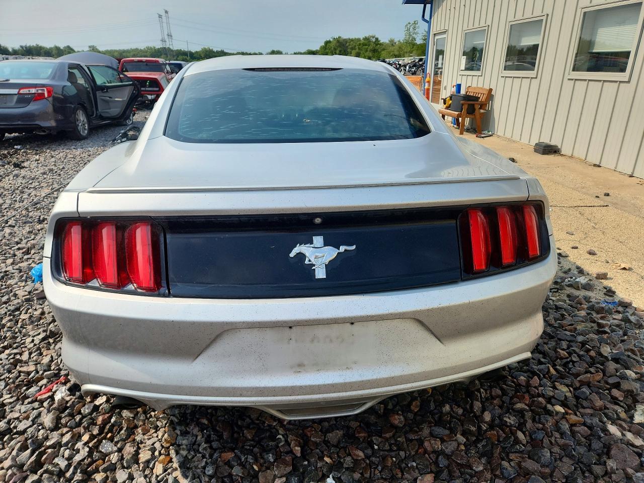 2015 Ford Mustang - zdjęcie 6