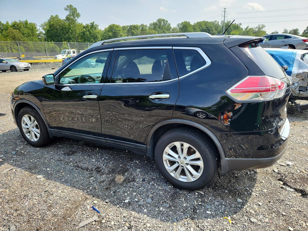 2014 Nissan Rogue S - zdjęcie 2
