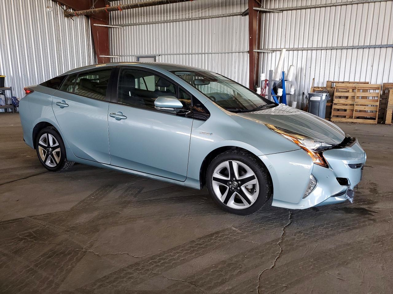 2017 Toyota Prius Four Touring - zdjęcie 4