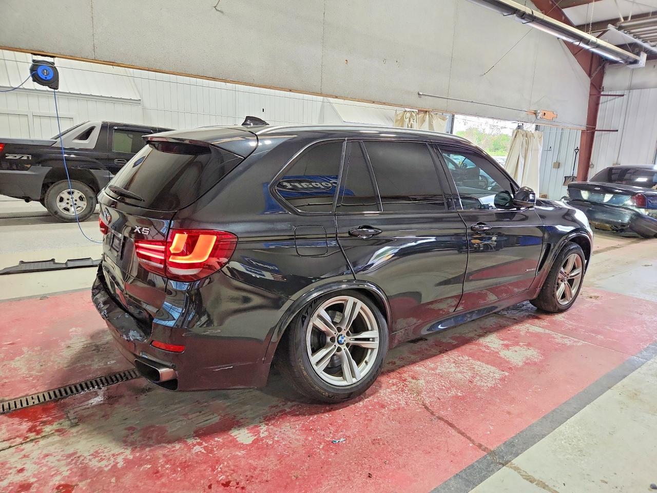 2016 BMW X5 xDrive50I - zdjęcie 5