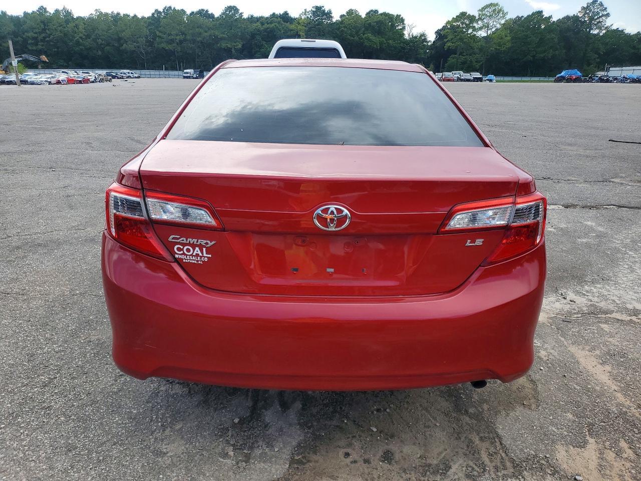 2014 Toyota Camry Le - zdjęcie 6