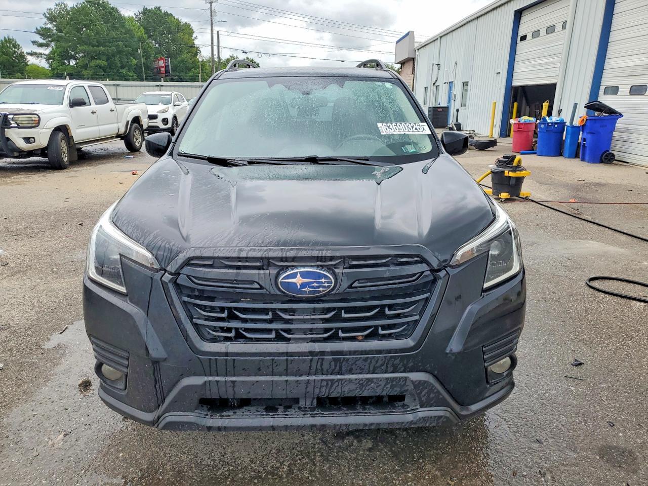 2023 Subaru Forester Premium - zdjęcie 5