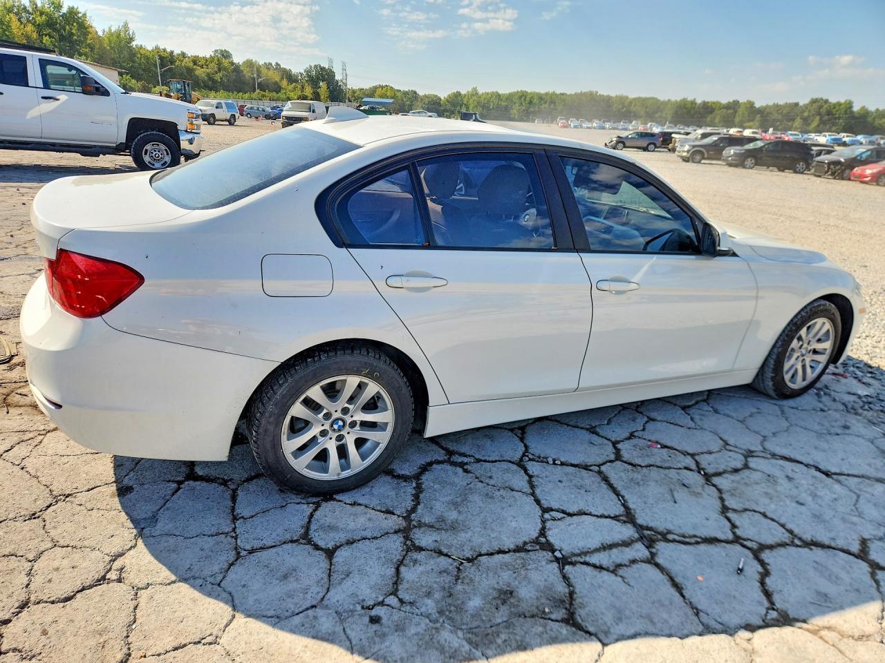 2013 BMW 320 I - zdjęcie 3