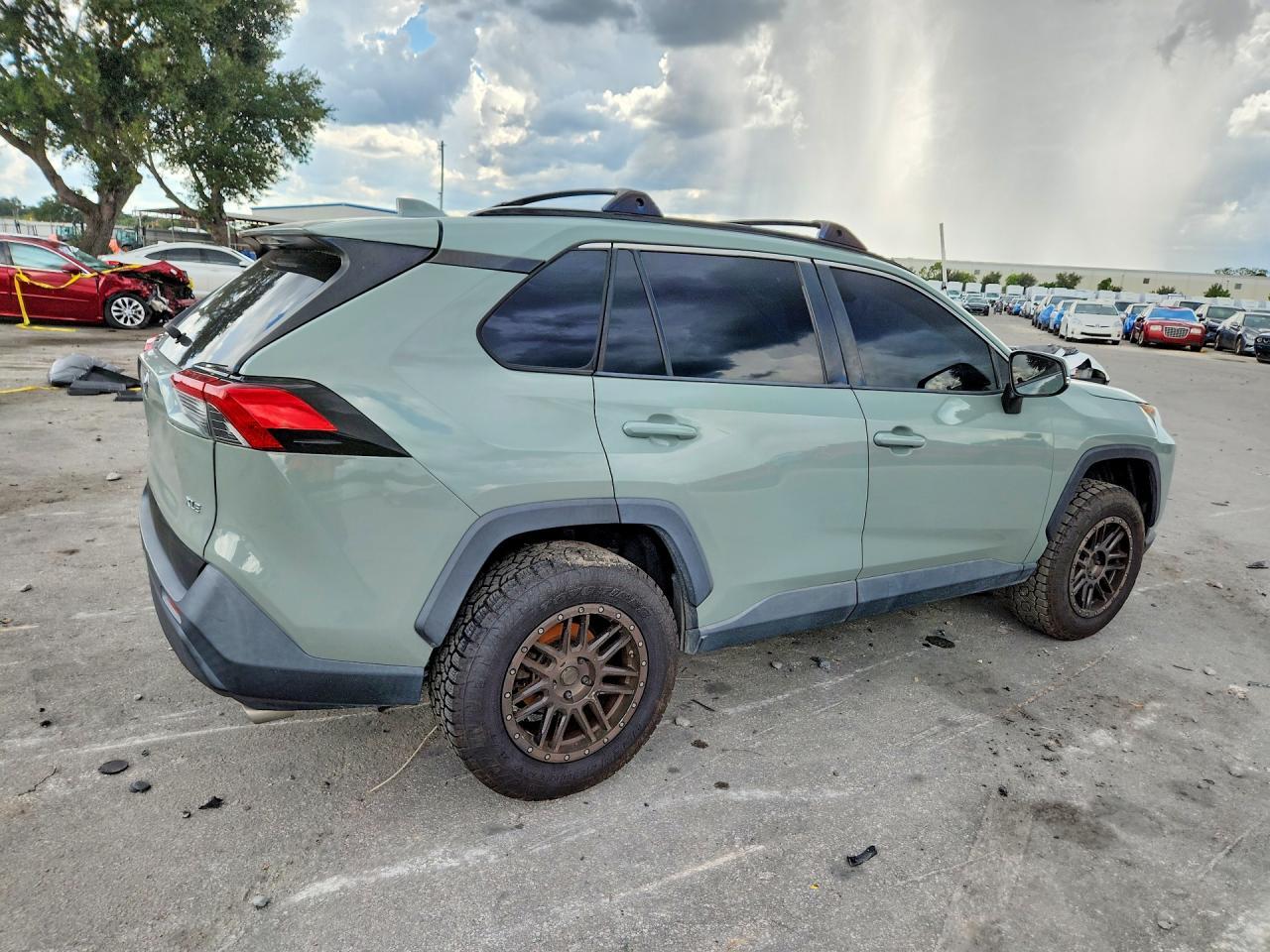 2019 Toyota Rav4 Xle - zdjęcie 3