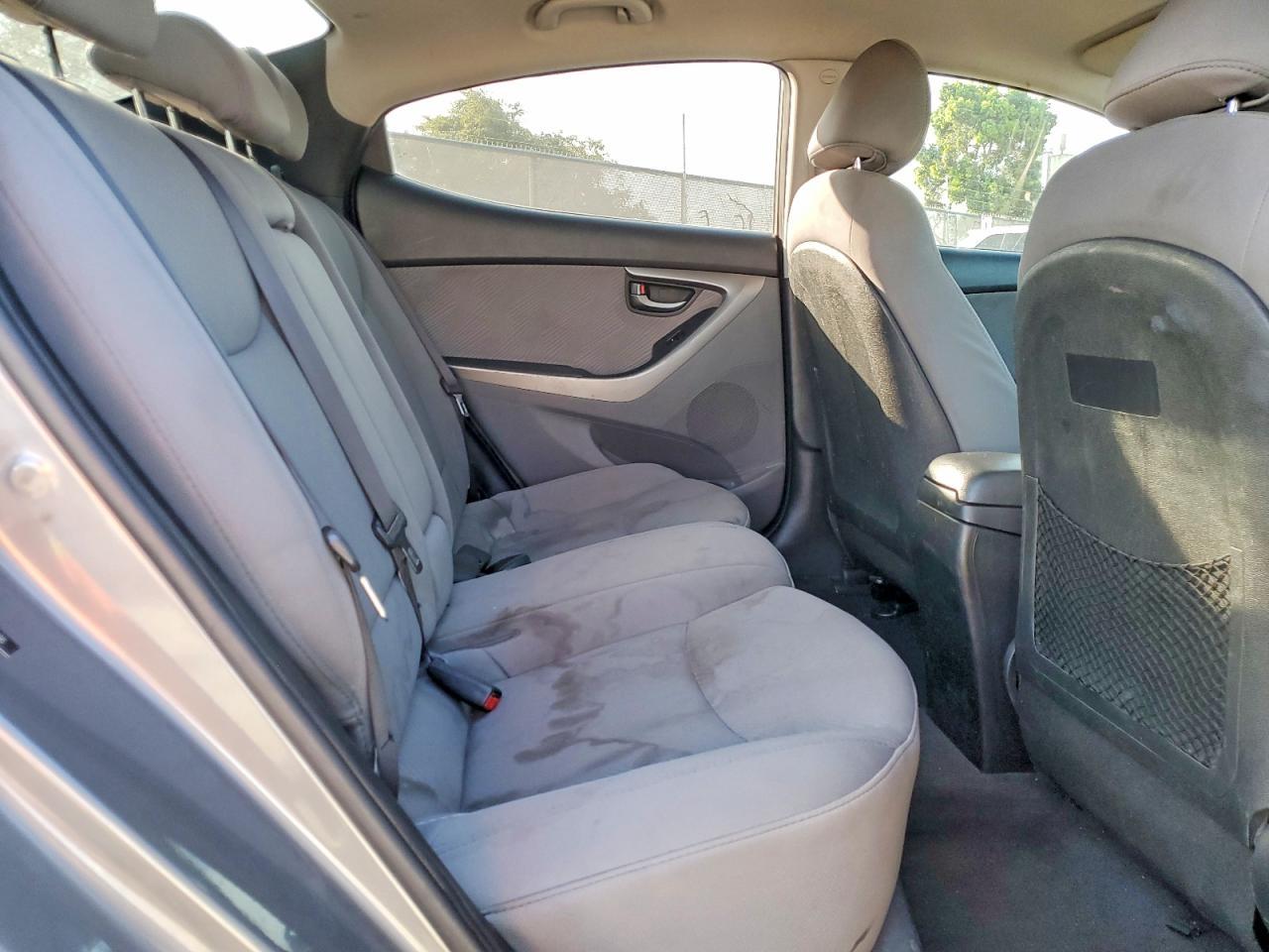2013 Hyundai Elantra Gls - zdjęcie 10