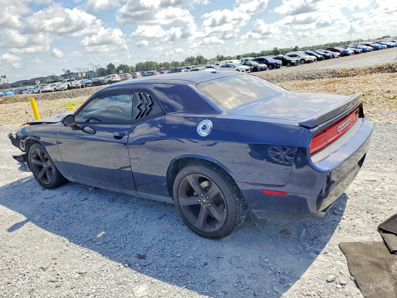 2014 Dodge Challenger Sxt - zdjęcie 2