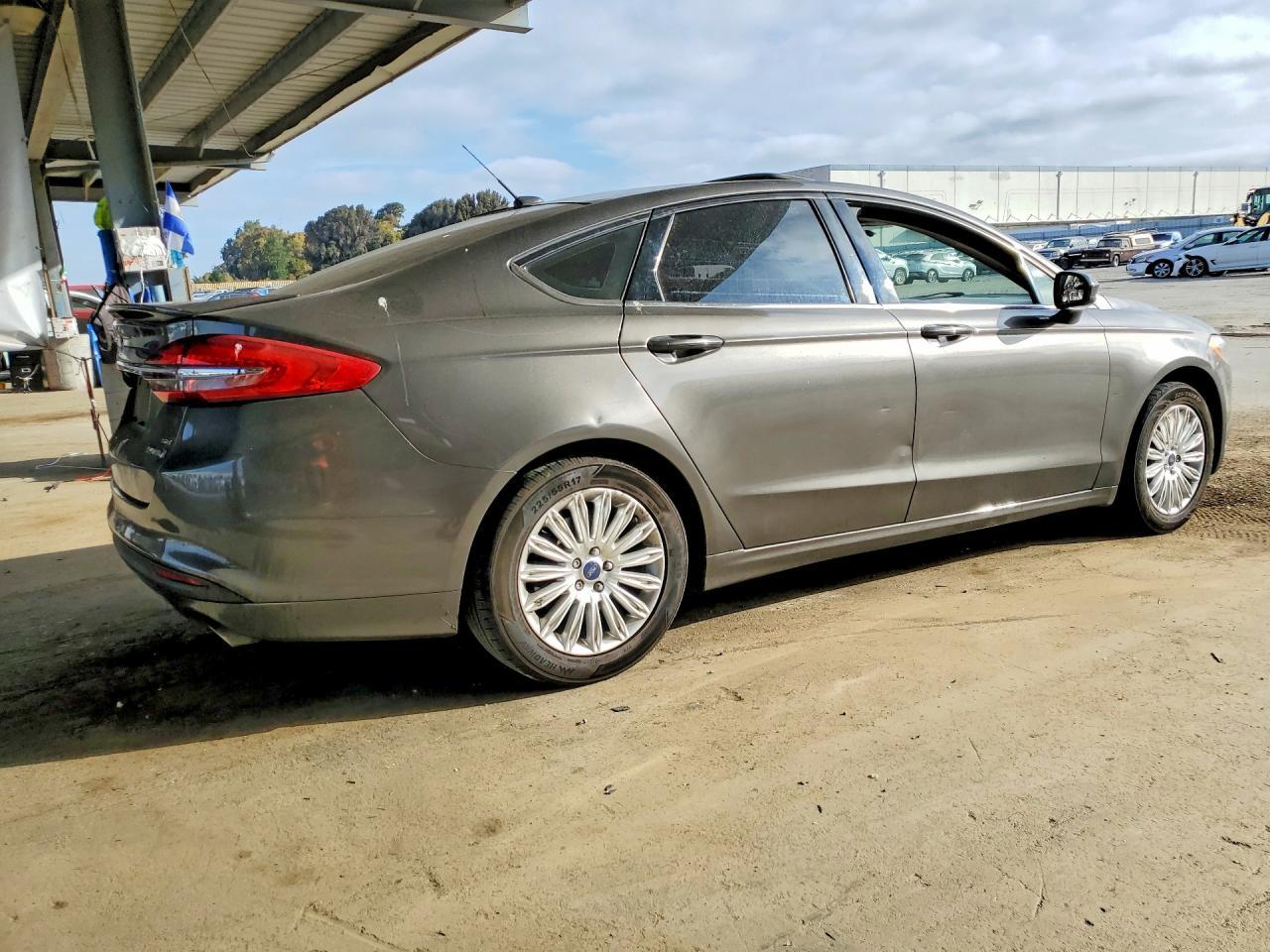 2018 Ford Fusion Se Hybrid - zdjęcie 3