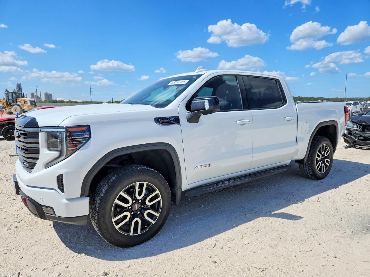 2025 GMC Sierra K1500 At4 - zdjęcie główne
