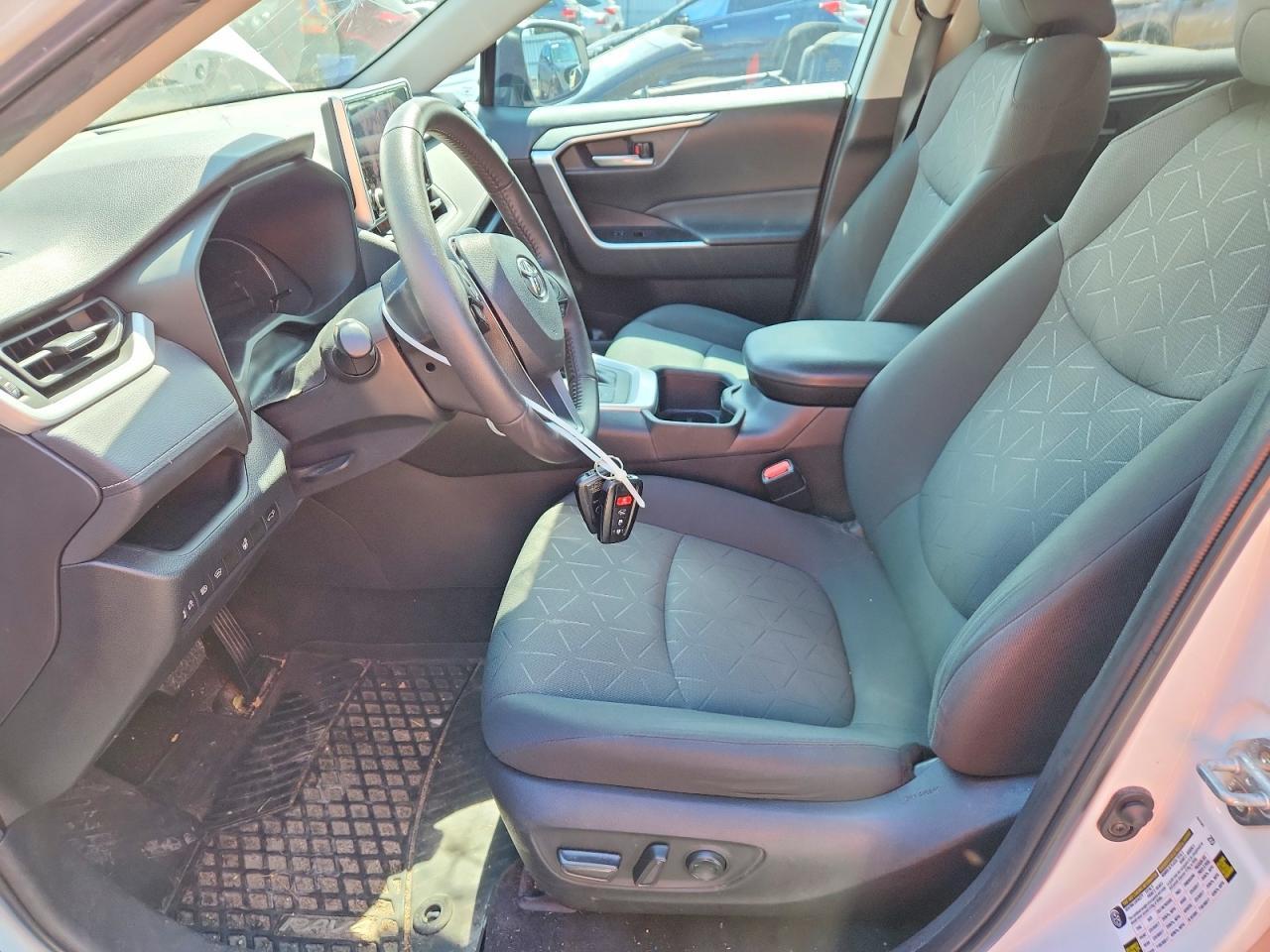 2023 Toyota Rav4 Xle - zdjęcie 7