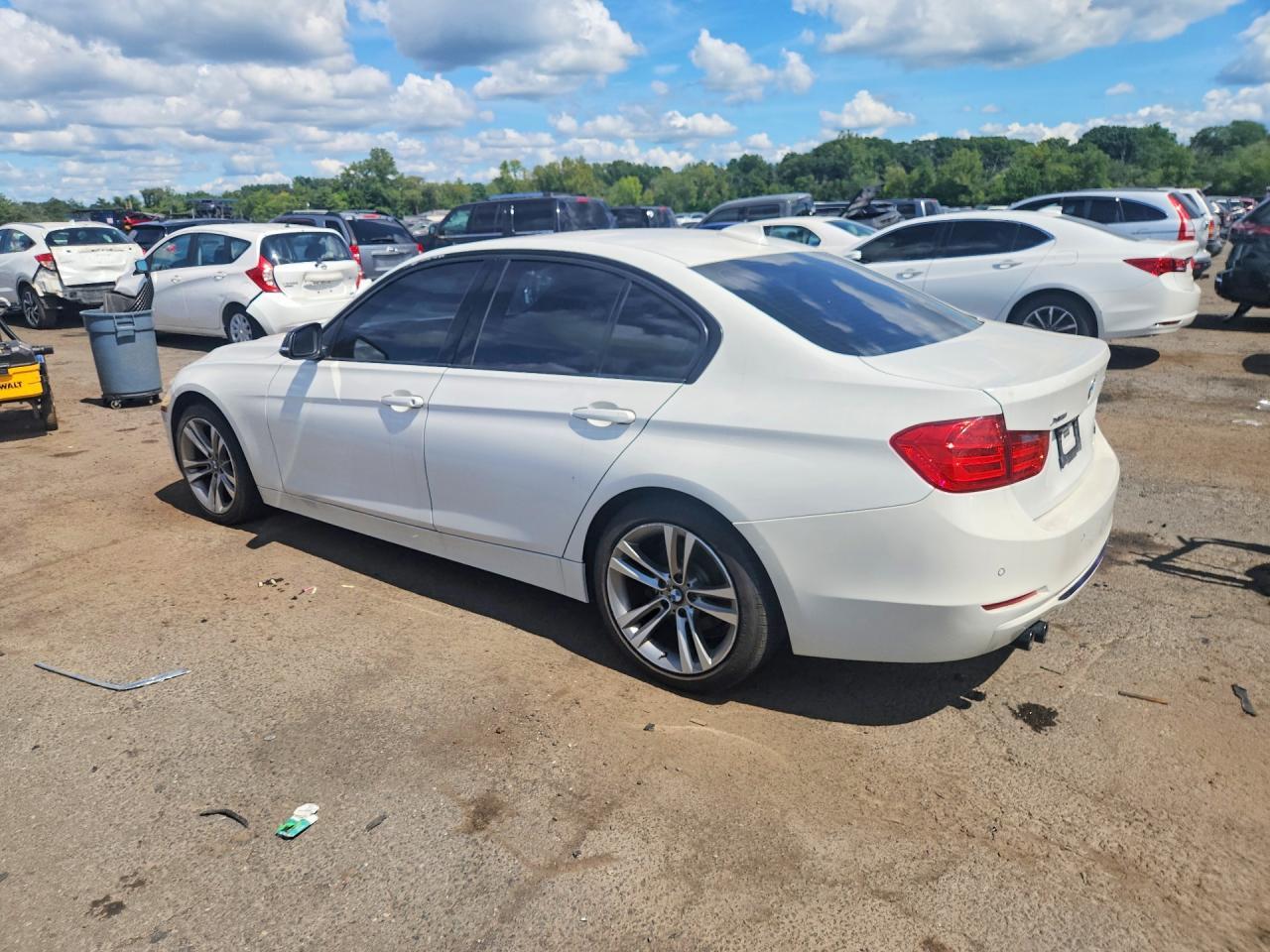 2014 BMW 328 Xi Sulev - zdjęcie 2
