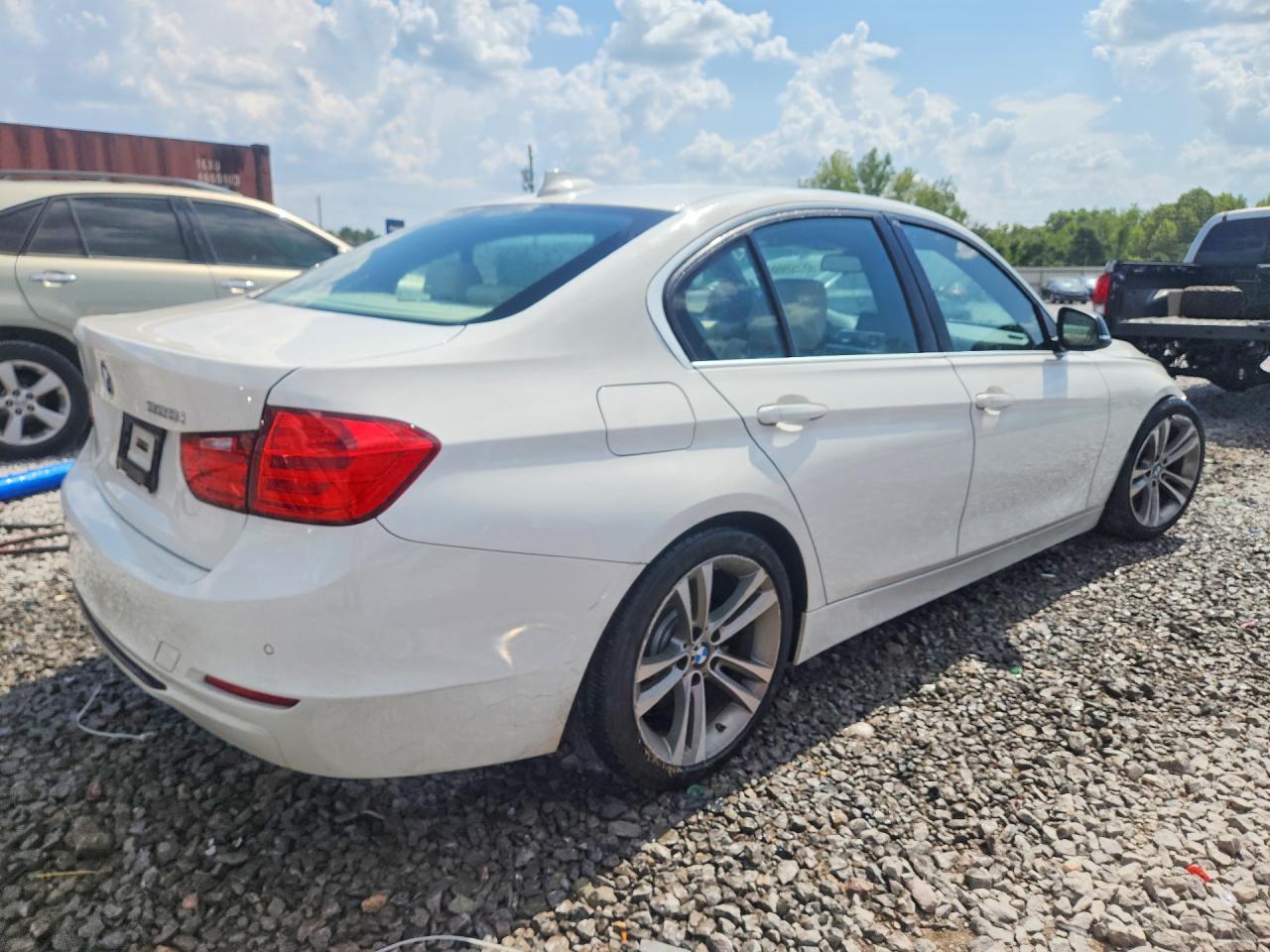 2015 BMW 328 I - zdjęcie 3