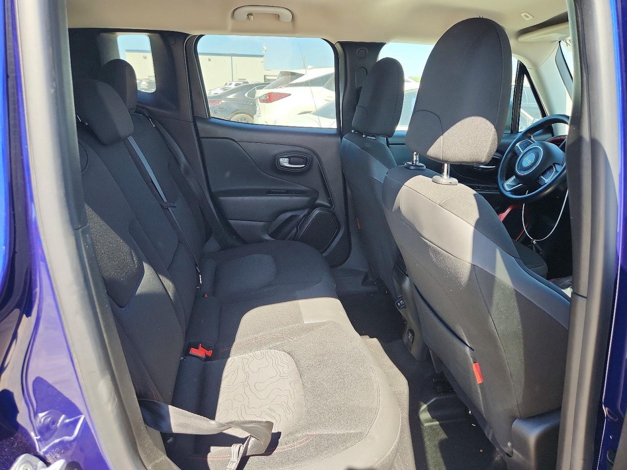 2019 Jeep Renegade Trailhawk - zdjęcie 11