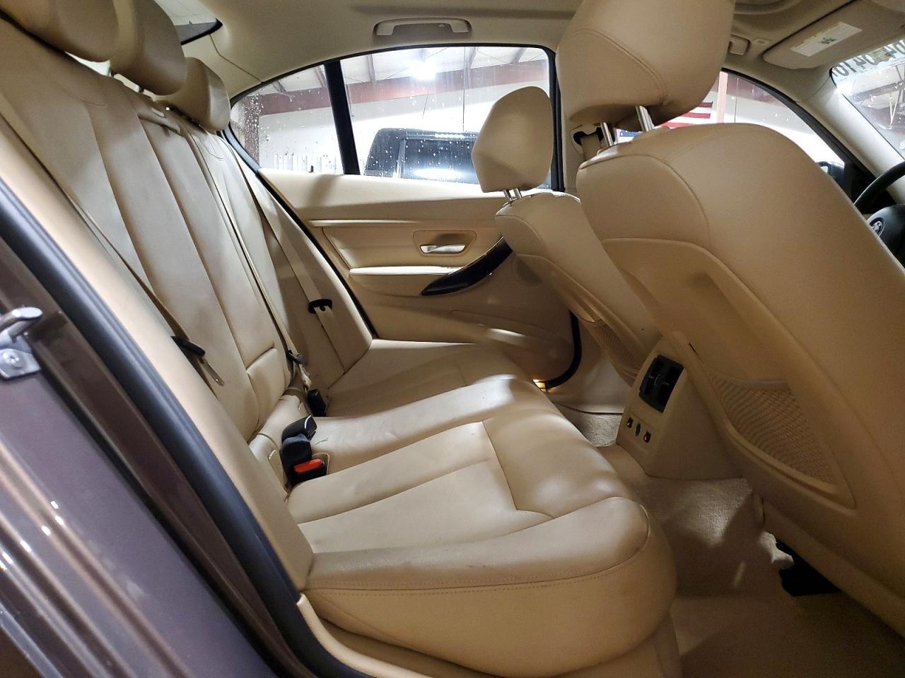 2013 BMW Seria 3 328i - zdjęcie 10