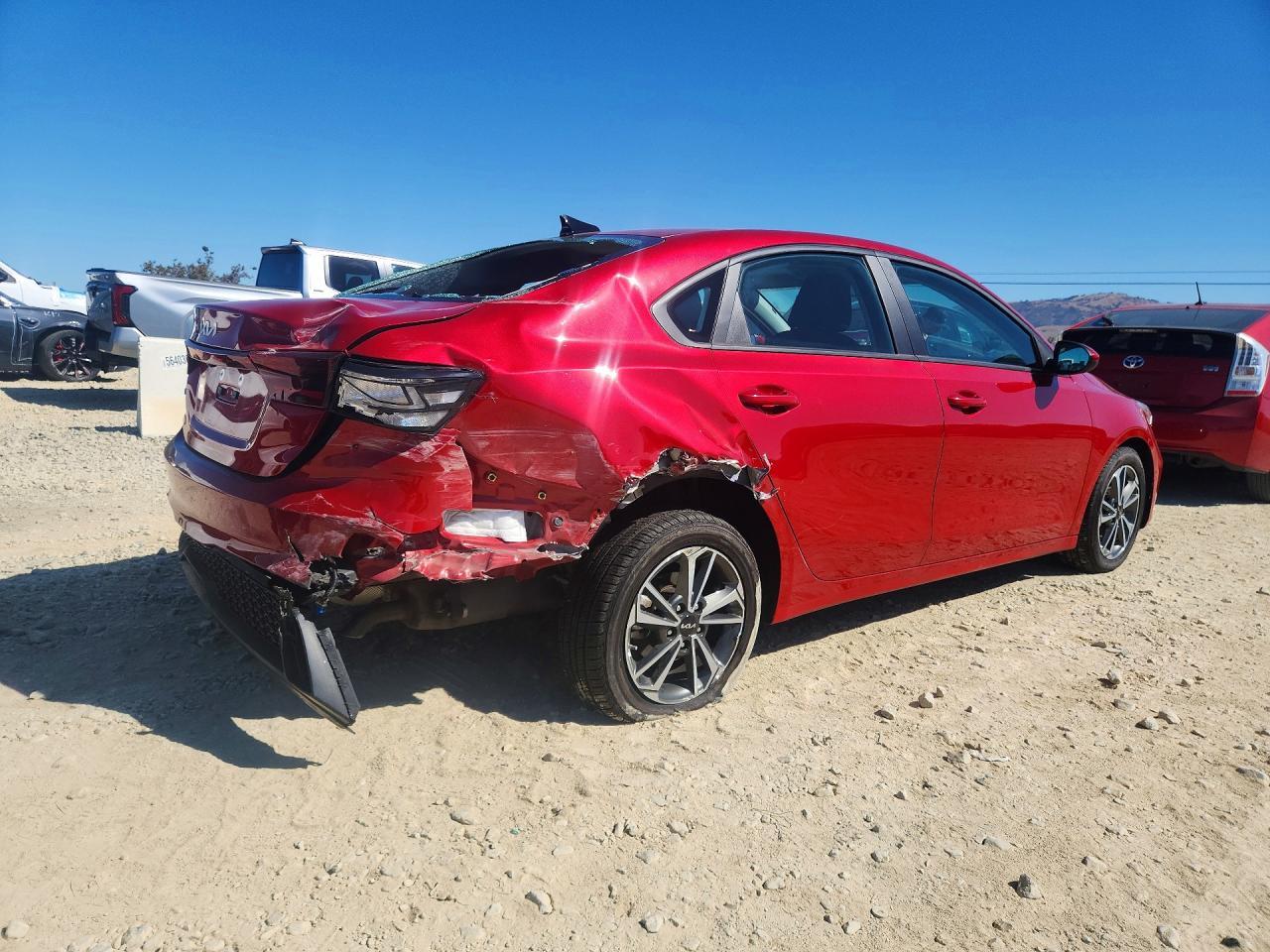 2023 Kia Forte Lxs - zdjęcie 3