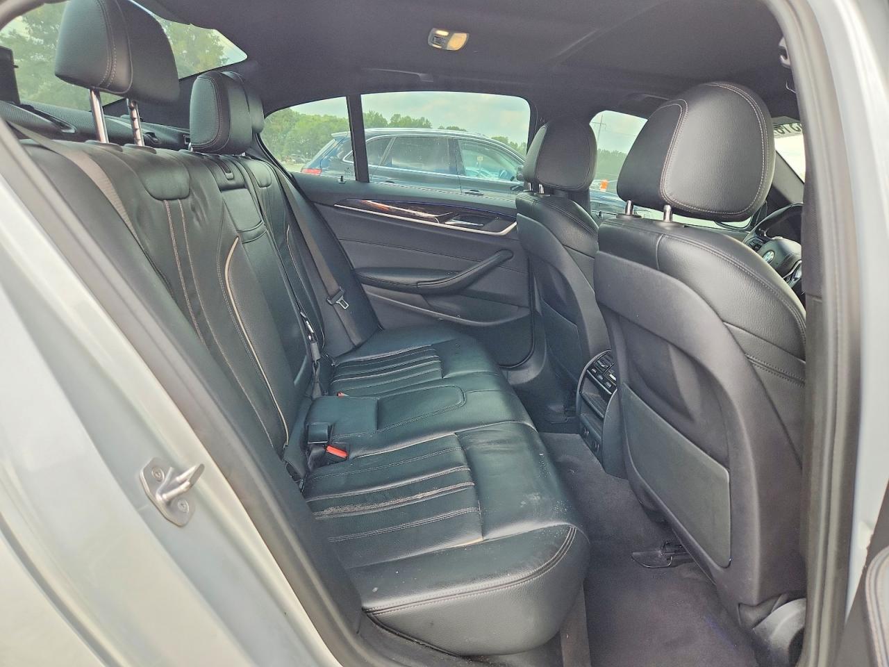 2018 BMW Seria 5 530i - zdjęcie 10