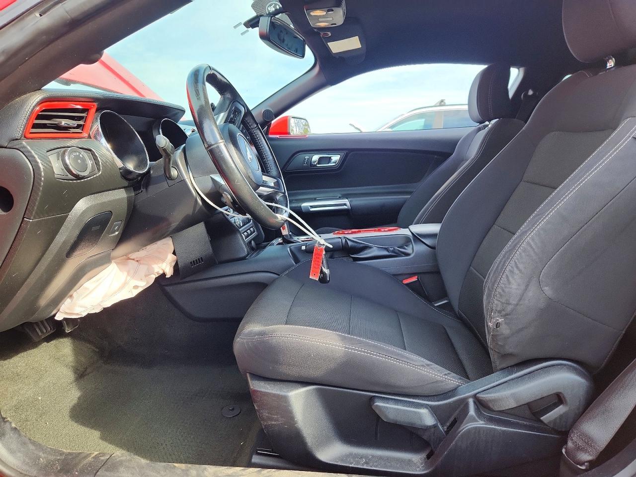 2017 Ford Mustang V6 Coupe - zdjęcie 7