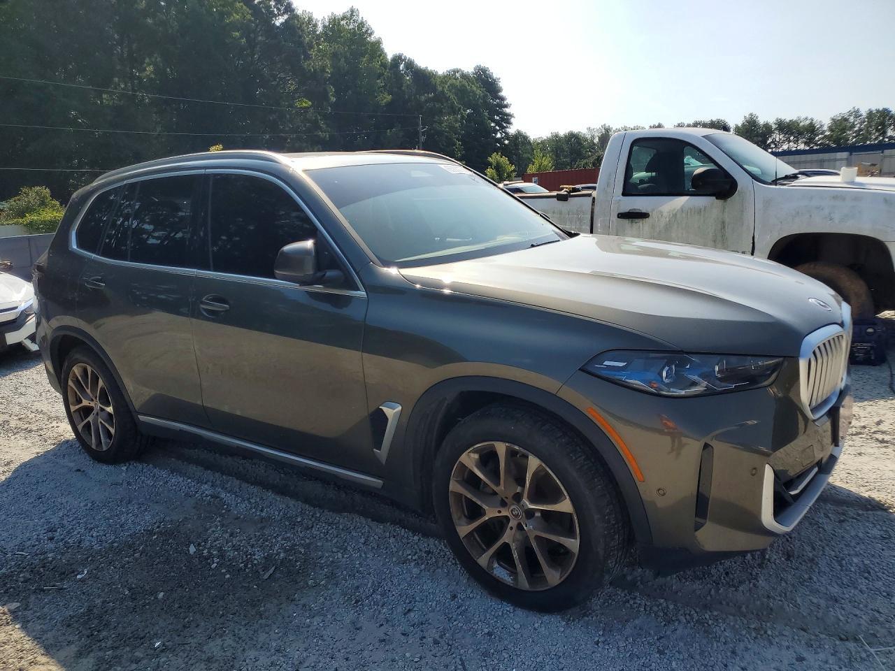 2024 BMW X5 xDrive40I - zdjęcie 4