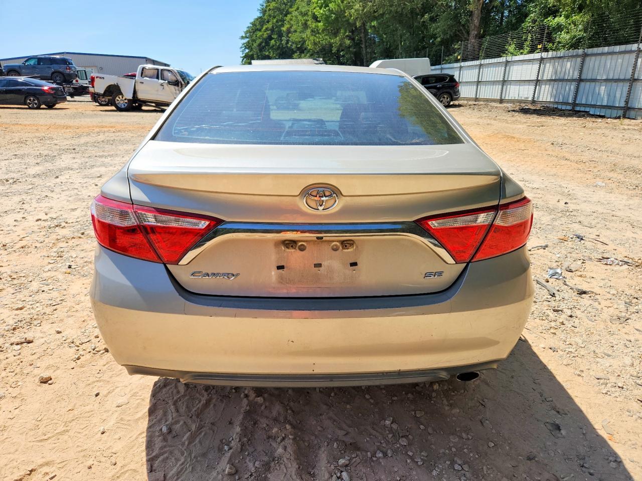 2015 Toyota Camry Se - zdjęcie 6