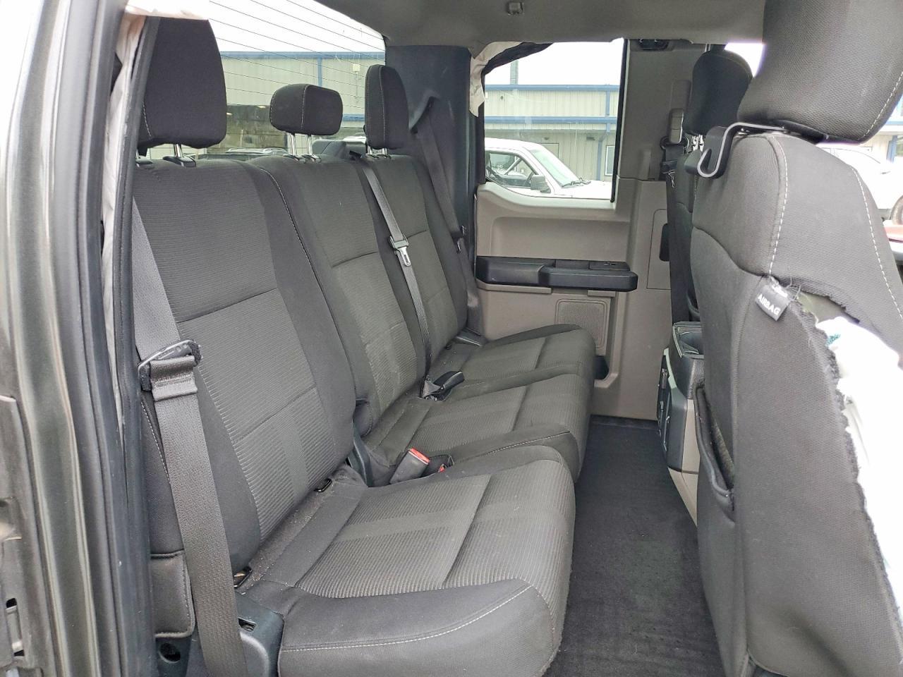 2017 Ford F150 Super Cab - zdjęcie 10