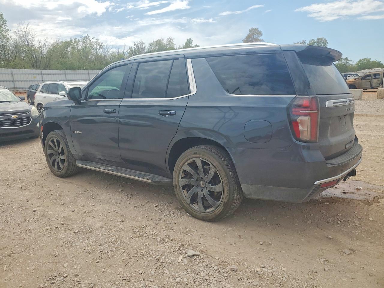 2021 Chevrolet Tahoe C1500 Ls - zdjęcie 2
