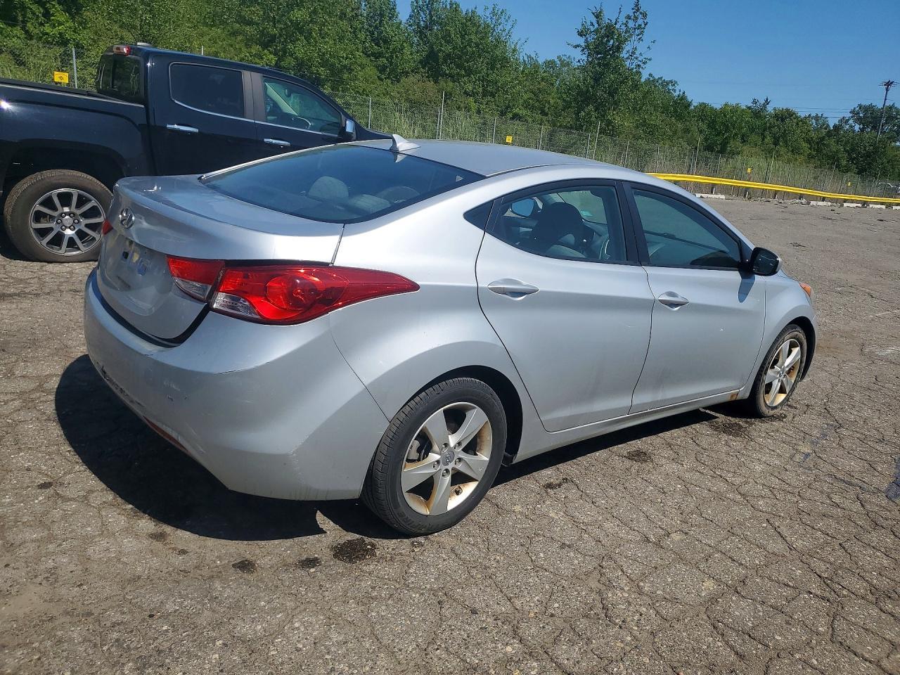 2013 Hyundai Elantra Gls - zdjęcie 3