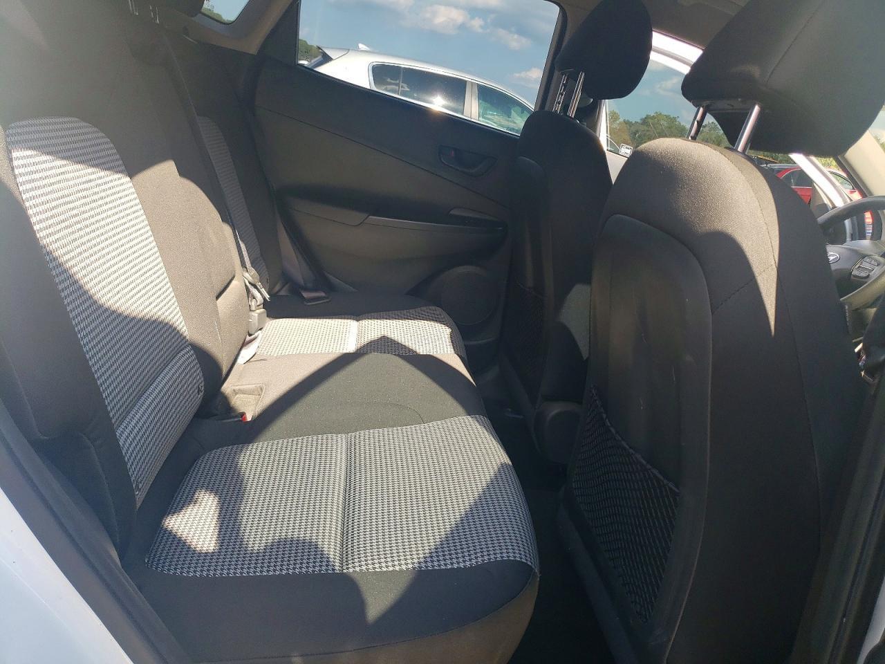 2021 Hyundai Kona Se - zdjęcie 10