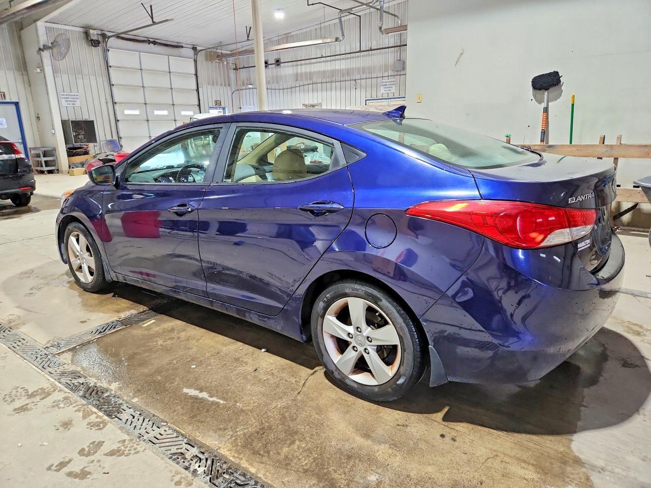 2013 Hyundai Elantra Gls - zdjęcie 2