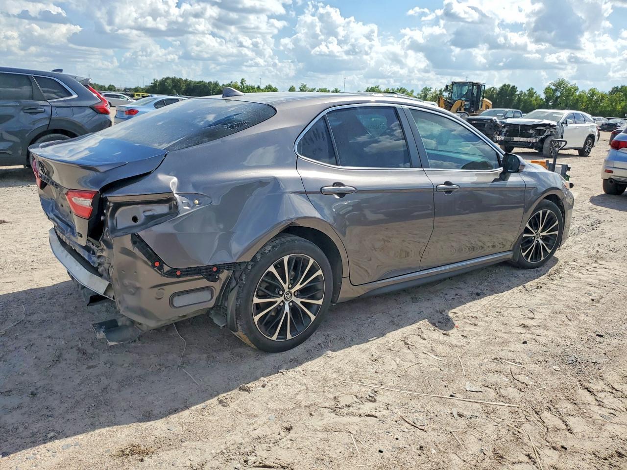 2020 Toyota Camry Se - zdjęcie 3