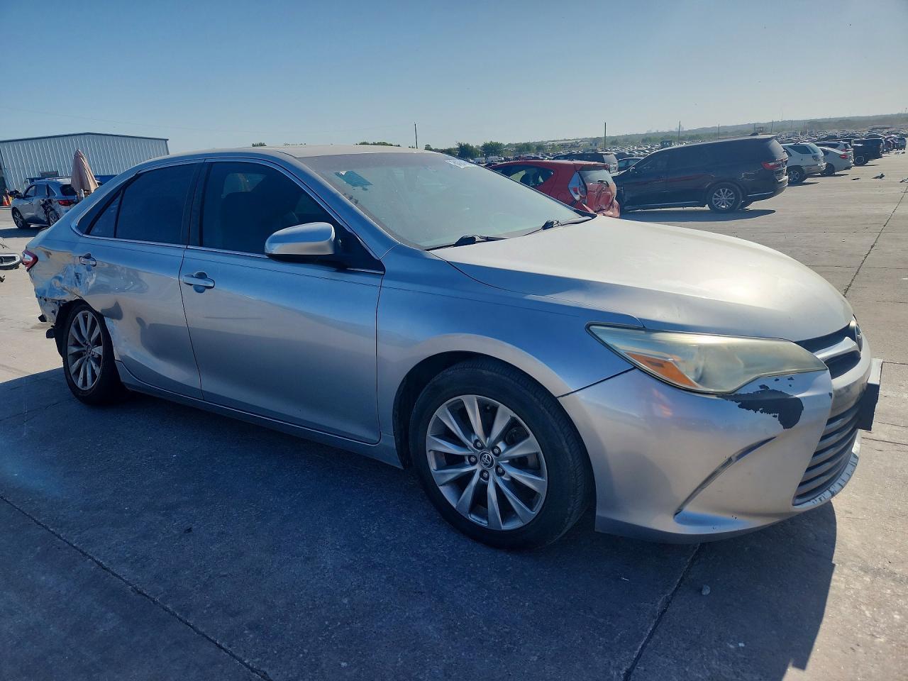 2016 Toyota Camry Xle - zdjęcie 4