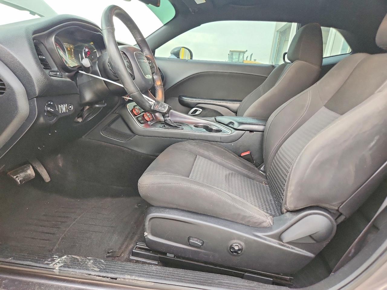 2017 Dodge Challenger Sxt - zdjęcie 7