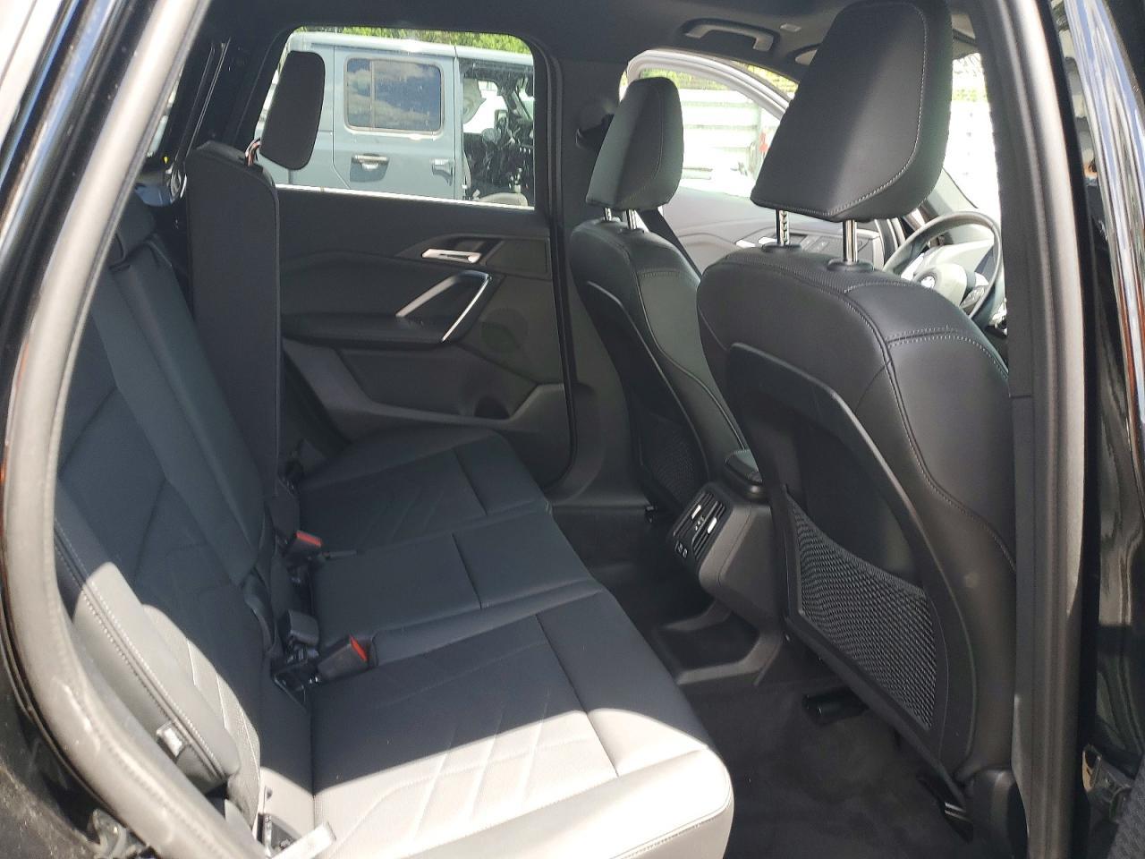 2023 BMW X1 xDrive28I - zdjęcie 11