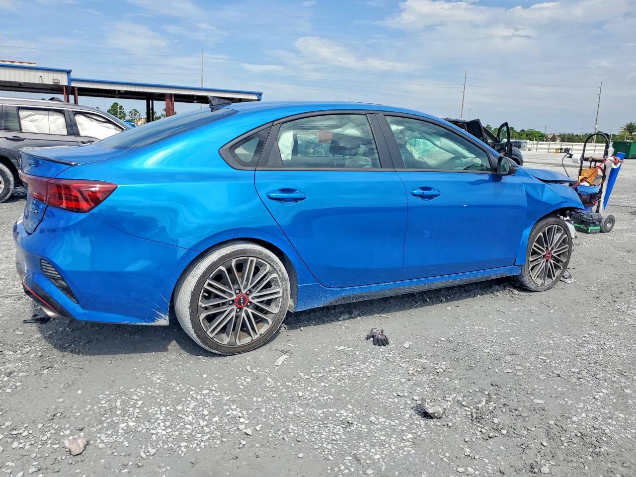 2024 Kia Forte Gt - zdjęcie 3
