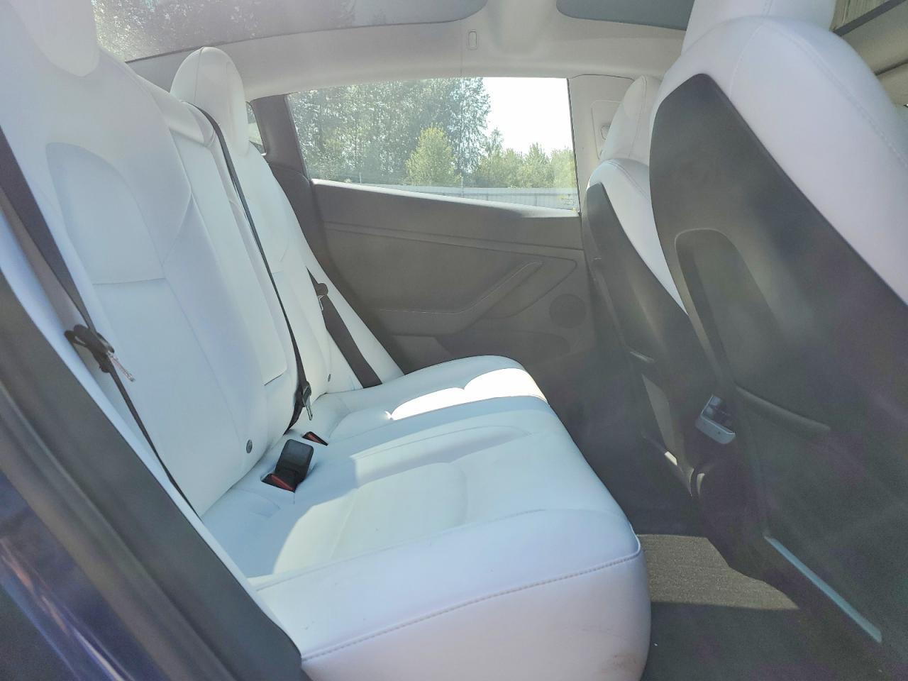 2023 Tesla Model 3 - zdjęcie 10