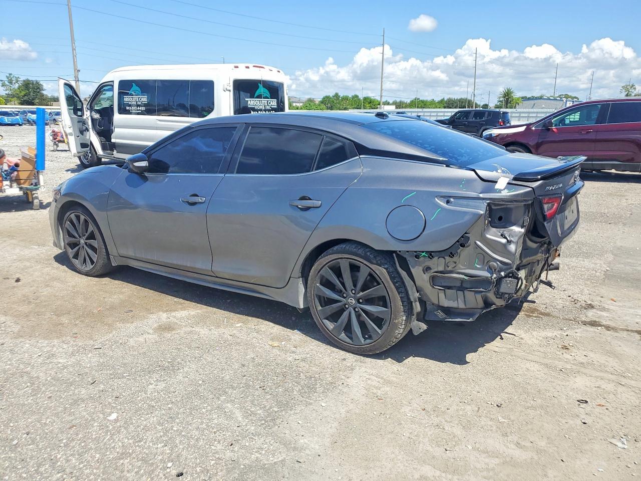 2021 Nissan Maxima Sr - zdjęcie 2