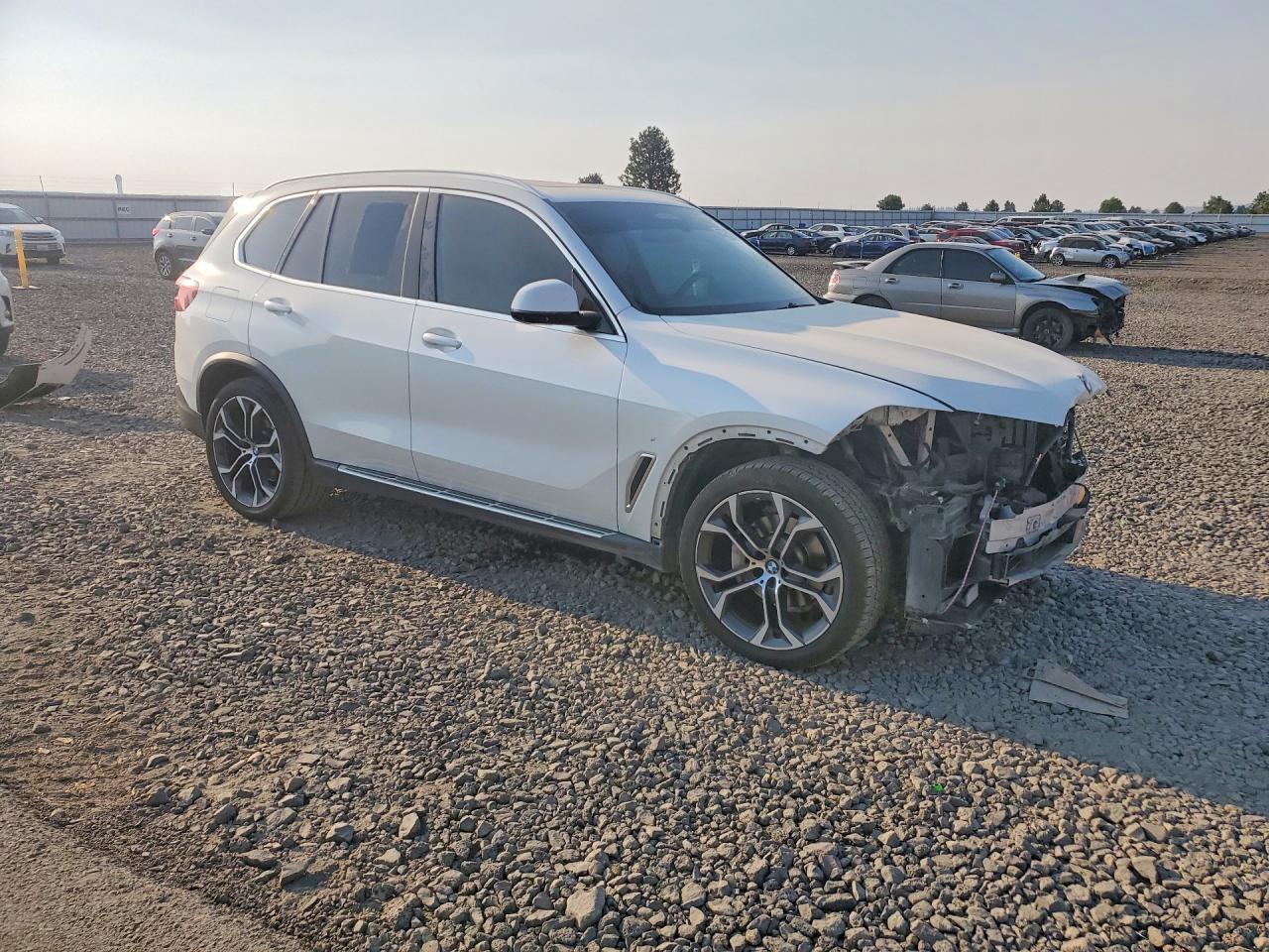 2021 BMW X5 xDrive40I - zdjęcie 4